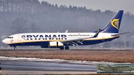 B_737-8ASWL_EI-DYY_Ryanair_03.jpg