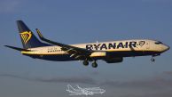 B_737-8ASWL_EI-FOY_Ryanair01.jpg
