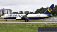 B_737-8ASWL_SP-RKV_RyanairSun01.jpg