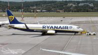 B_737-8ASWL_SP-RSF_RyanairSun04.jpg