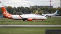 B_737-8Q8WL_9H-SAT_SkyUpEurope01.jpg