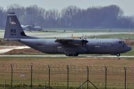C-130J-30_SuperHercules_USAF_08-8604_RS01.jpg