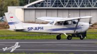 Cessna_172S_Skyhawk_SP-APH01.jpg