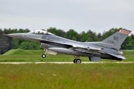 F-16C-30F_Fighting_Falcon_USAF_87-0261_WI_176th_FS_02.jpg