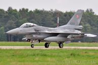 F-16CJ-522B_Jastrzab_PolAF_4068_32BLT_02.jpg